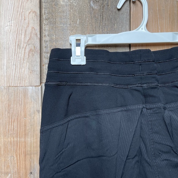 Lululemon Dance Studio Joggers - Picture 7 of 7